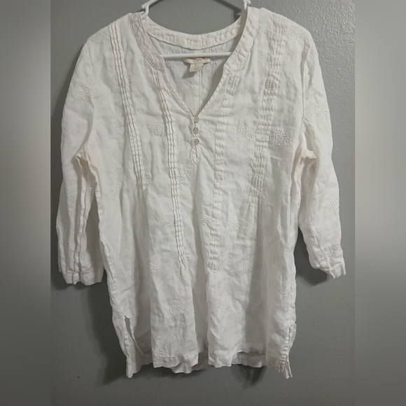 White Embroidered Women's Top‎ - Picture 3 of 11